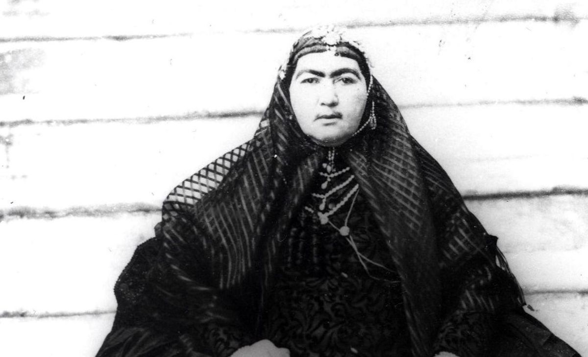 سفر به تاریخ؛ «انیسالدوله، گلین خانم و باقری» (زنان ناصرالدین شاه) در باغچۀ قصر