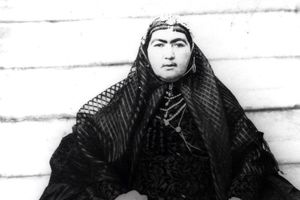  سفر به تاریخ؛ «انیس‌الدوله، گلین خانم و باقری» (زنان ناصرالدین شاه) در باغچۀ قصر 