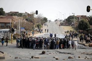 کشته شدن ۴ نفر طی تظاهرات در آفریقای جنوبی

