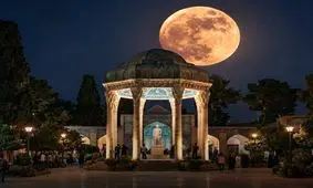 تصاویری بسیار زیبا از ماه کامل توت‌فرنگی امشب/ عکس