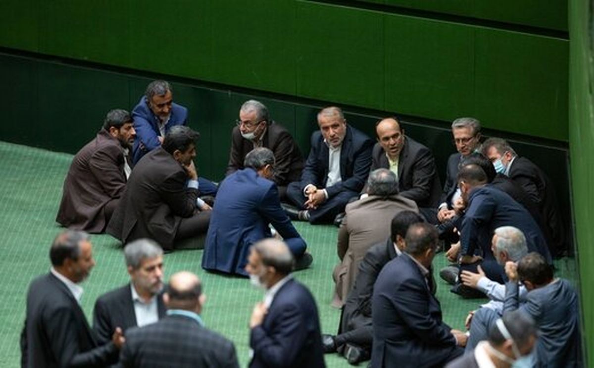 مجلس یازدهم در گرداب چالش های خودساخته نمایندگان