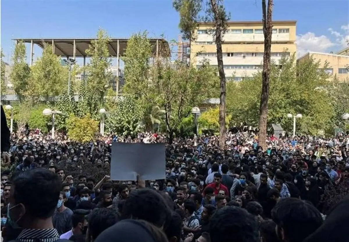 دانشجویان چند دانشگاه در پی درگذشت مهسا امینی تجمع کردند/ عکس

