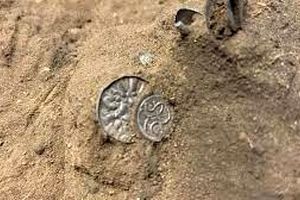 گنجینه‌ای هزار ساله از سکه‌های دوران وایکینگ‌ها در دانمارک کشف شد