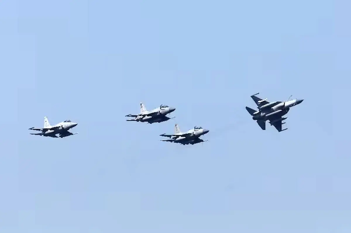 پاکستان ۸۰۰۰ نیرو، یک اسکادران جنگنده و یک سامانه پدافند هوایی در عربستان مستقر کرده است