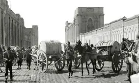 وقتی آب تهران با بشکه به دست مردم می‌رسید