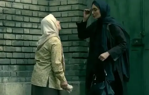 سکانسی از نقش آفرینی شیرین یزدانبخش در کنار هدیه تهرانی/ ویدئو