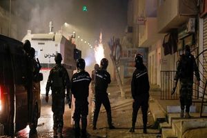  تداوم درگیری بین نیروهای امنیتی تونس و معترضان
