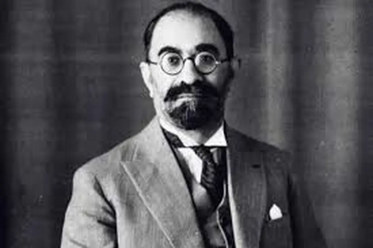 سفر در زمان؛ تصویر محمدعلی فروغی و محمدرضا پهلوی سال 1320