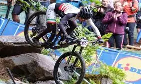 تنها دوچرخه‌سوار زن ایران در قهرمانی جهان ۲۰۲۳: حتی تهیه "پیچ" دوچرخه هم با خودم است!