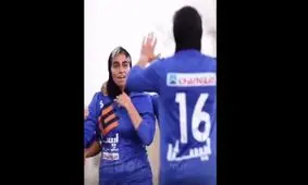 خوشحالی فاطمه متولی به سبک گرت بیل در بازی ایستا در مقابل آوا/ ویدئو