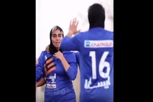 خوشحالی فاطمه متولی به سبک گرت بیل در بازی ایستا در مقابل آوا/ ویدئو