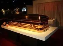 تابوت طلایی ۱۰۰ هزار دلاری برای مادر پیامبر ارمیا/ ویدئو