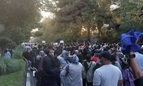 برگزاری تجمعات اعتراضی به عملکرد گشت ارشاد/ ویدئو

