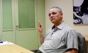 پزشکیان اگر جلوی آتش به اختیارها را نگیرد از مرام داشمشتی گری فقط راه رفتنش را دارد!/ میدان دادن به نیرویی تحت عنوان "آتش به اختیار" مانند پرورش مار در آستین حکومت است/ بحث دین نیست و  دعوا بر سر لحاف مرحوم ملاست