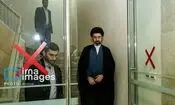 تصاویر عیادت آیت الله سیدمجتبی خامنه ای از جانبازان انفجار پیجرهای حزب الله لبنان

