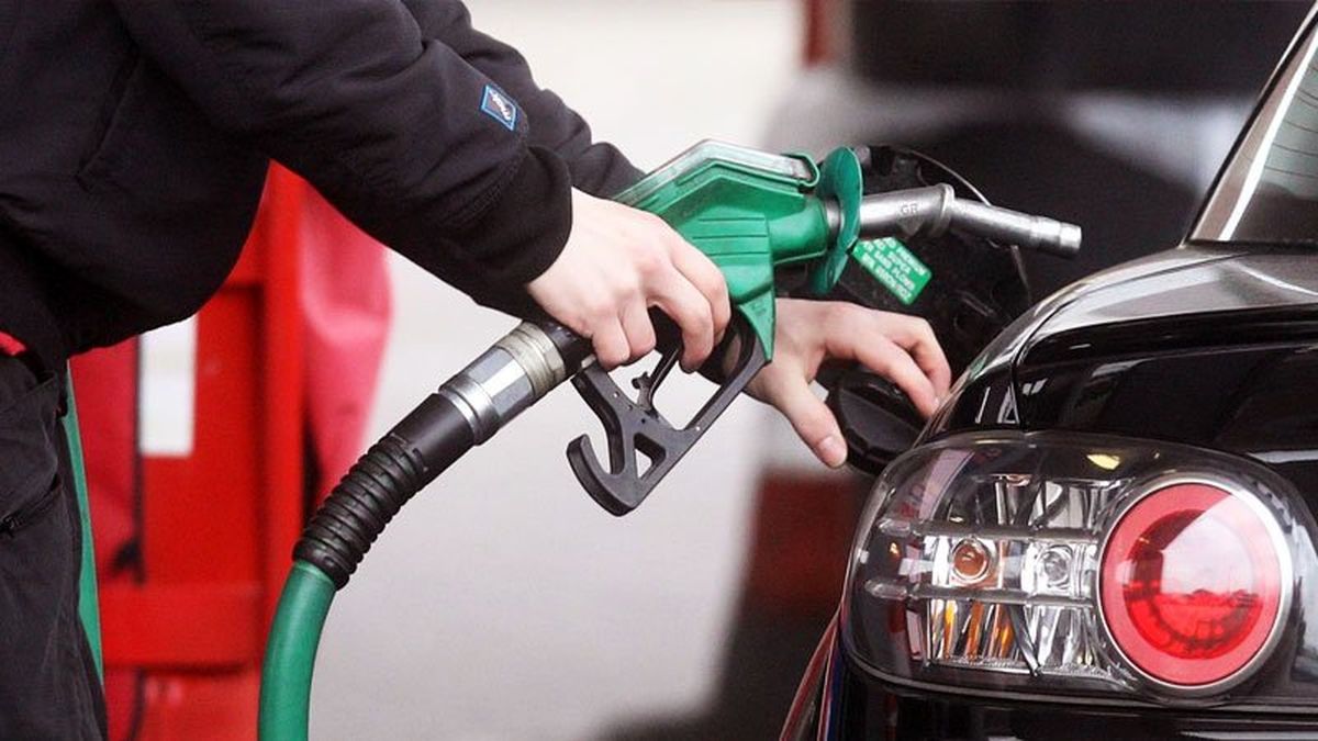 حرکت هوشمندانه مرد در پمپ بنزین برای جلوگیری از سرقت خودرو/ ویدئو