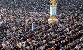 اقامه نماز عید سعید فطر در حرم مطهر رضوی/ ویدئو