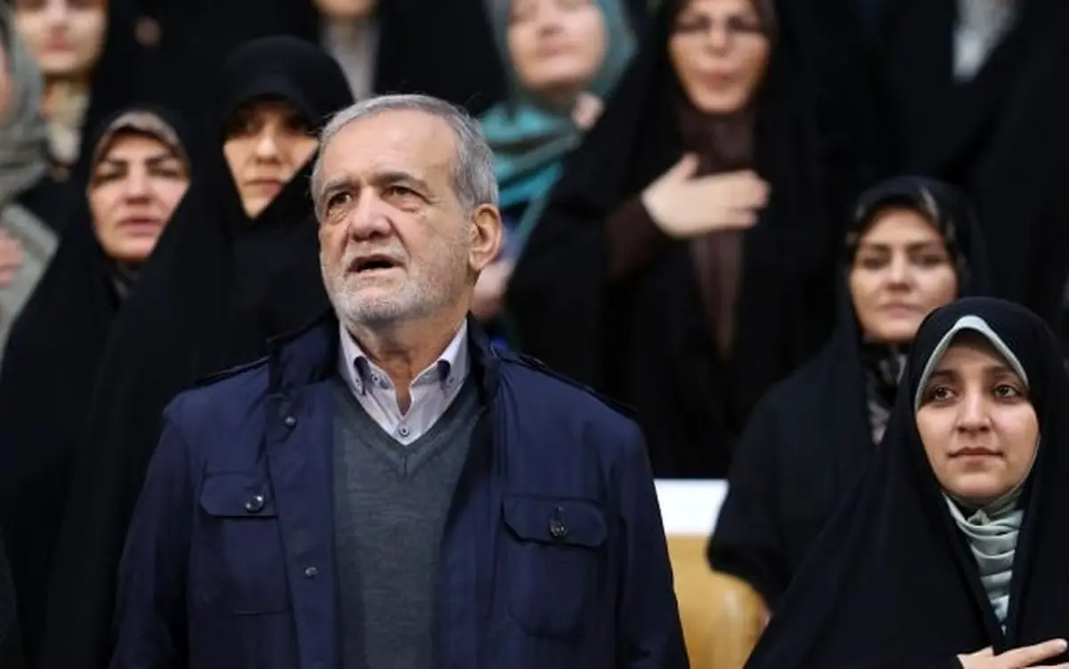  پزشکیان: عده‌ای زنان را در نقش مترسک می‌بینند/ زنان مردان را می‌سازند و آیندۀ کشور را ترسیم می‌کنند