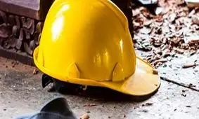 مرگ یک کارگر ساختمانی بر اثر برخورد با کابل فشار قوی