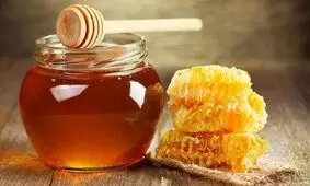 این ۶ ماده غذایی را هیچ وقت با عسل ترکیب نکنید