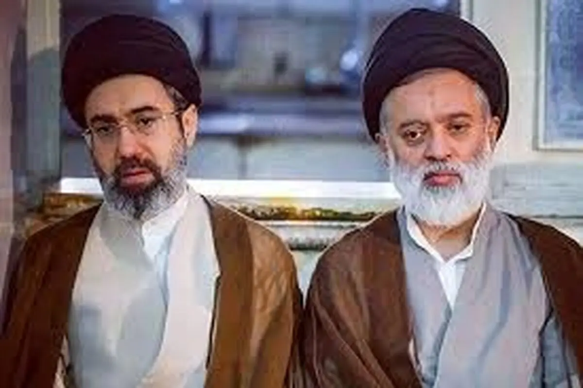 حضور پسر ارشد رهبر معظم انقلاب در چایخانه حرم رضوی با لباس خادمی/ ویدئو