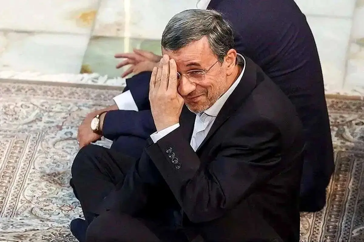 نیویورک تایمز ادعا کرد: هدف اولیه جنگ، انتصاب احمدی‌نژاد به جای رهبر ایران بود