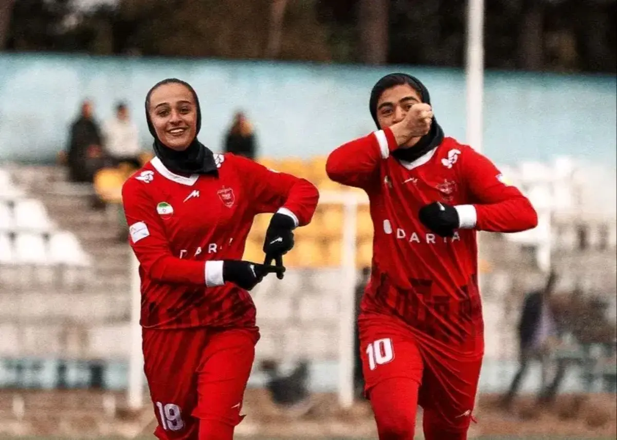 فراایساتیس 1 - پرسپولیس 2؛ زنان پرسپولیس راه سقوط را بستند

