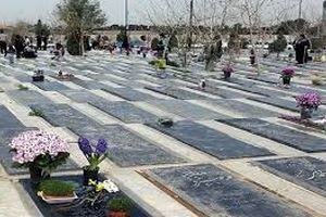بدحجابی به سنگ قبرها هم سرایت کرده است