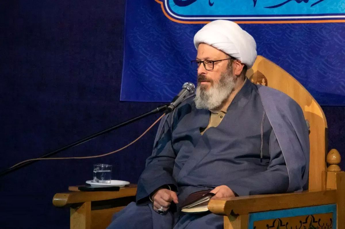 نمیدانیم آقای پزشکیان از سر سادگی صحبت میکند یا پیچیدگی/ وسط جنگ میگویید اهل «صلح جهانی» هستیم؟