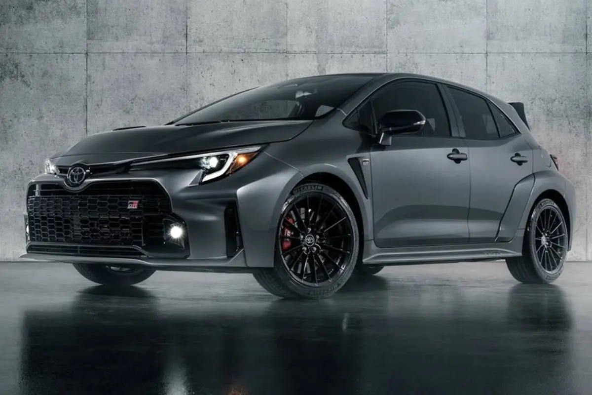 چقدر طول می کشد تا یک کارگر ایرانی بتواند تویوتا کرولا بخرد؟ / اینفوگرافیک