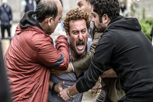 جایزه بهترین فیلم نامه برای «بازی را بکش»