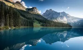چگونه با خرید سهام در کانادا اقامت این کشور را دریافت کنیم؟‌