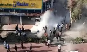 خودسوزی یک دانشجو در درگیری با ماموران شهرداری/ ویدئو