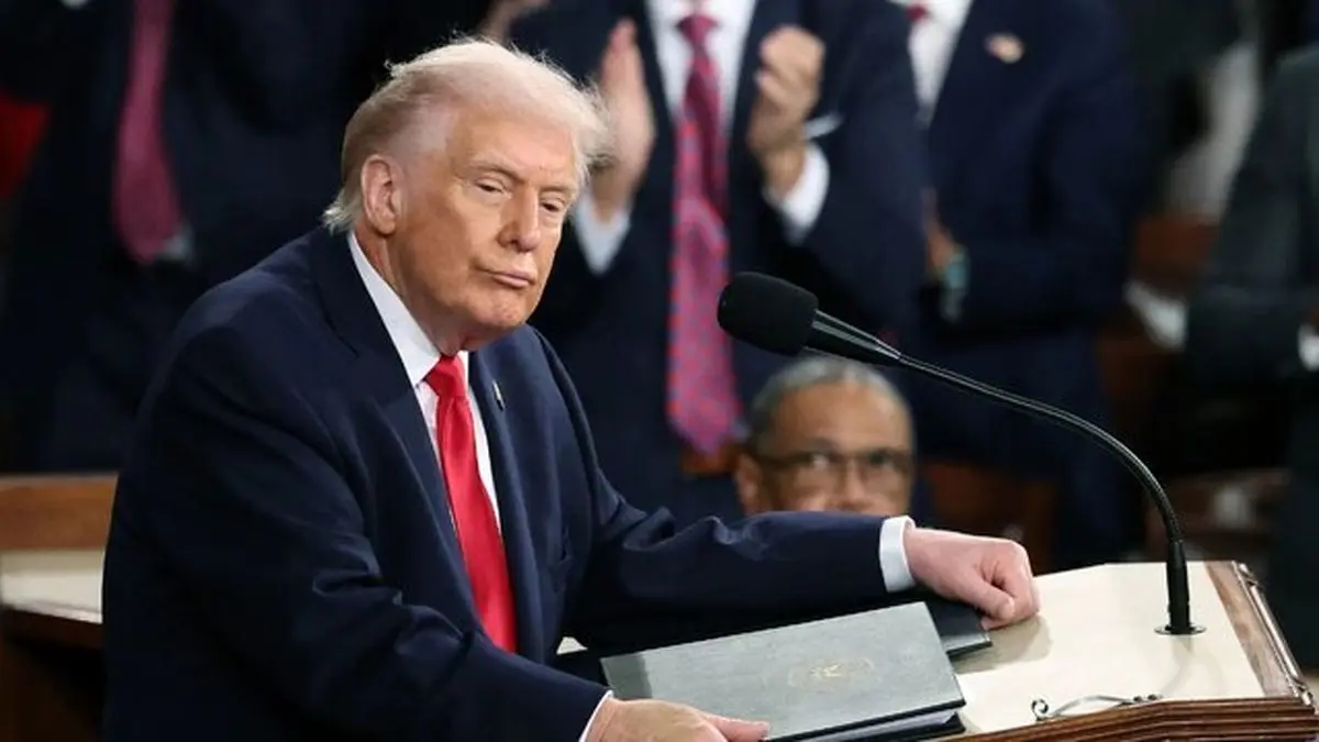 ترامپ: کاری که ما در ونزوئلا انجام دادیم، سناریوی ایده‌آلی برای ایران است/ من 3 گزینه بسیار خوب برای رهبری ایران دارم و الان آنها را فاش نمی‌کنم/ تصمیم برای سرنگونی یا عدم سرنگونی دولت فعلی ایران به مردم ایران بستگی دارد