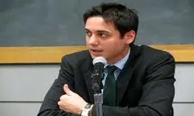 کیانوش سنجری، حسین رونقی و ماجرایی که پیچیده شد