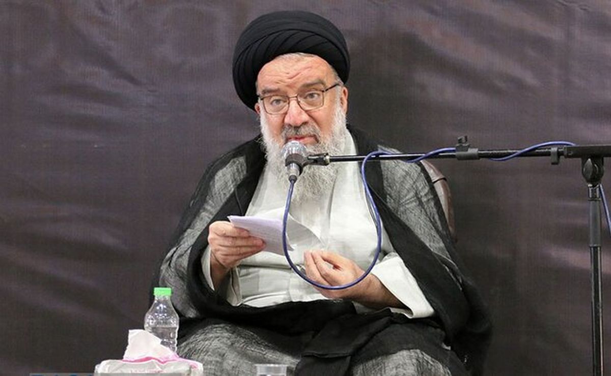 احمد خاتمی: "اکثر بی حجاب‌ها از خانواده‌های دزدها هستند" را "ناخواسته" گفتم

