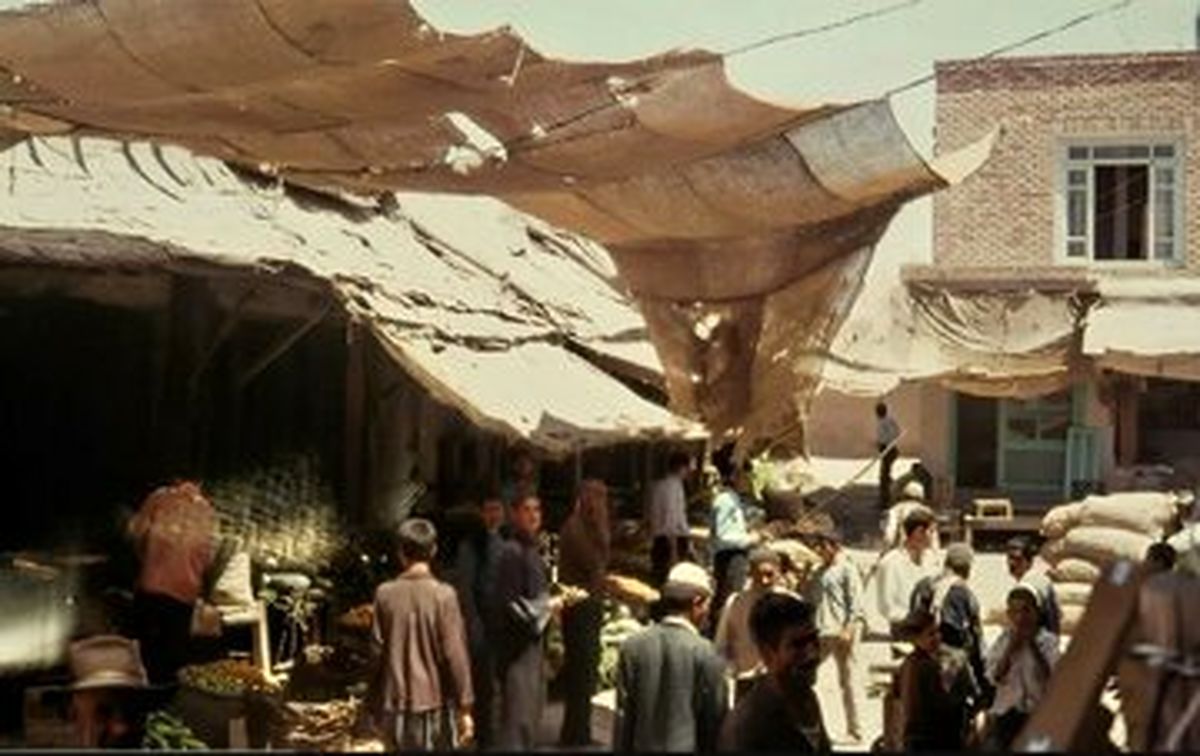آمار تکاندهنده از مراجعه روزانه تهرانی ها به «رمالان» در سال ۱۳۴۳