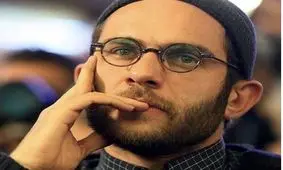 انتقاد شدید بابک حمیدیان به تصاویر بیلبوردهای دفاع مقدس/ شما بی‌جا کردید از این همه صورت و میراث سواستفاده کردید/ سیمرغ را پس می‌فرستم 