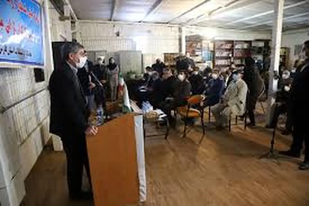 پزشکانی که تهدید به مهاجرت می‌کنند می‌توانند بروند، ما هم بدرقه شان می‌کنیم/ پایان دادن به سرگردانی کارگران پنج کارخانه استان فارس
