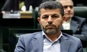 عضو هیأت‌رئیسه مجلس در واکنش به اعزام ناوهای آمریکایی: ما هم سلاح‌های محرمانه‌ای آماده کرده‌ایم/ هشدار رهبری را جدی بگیرند/ جنگ شود منطقه ای خواهد بود