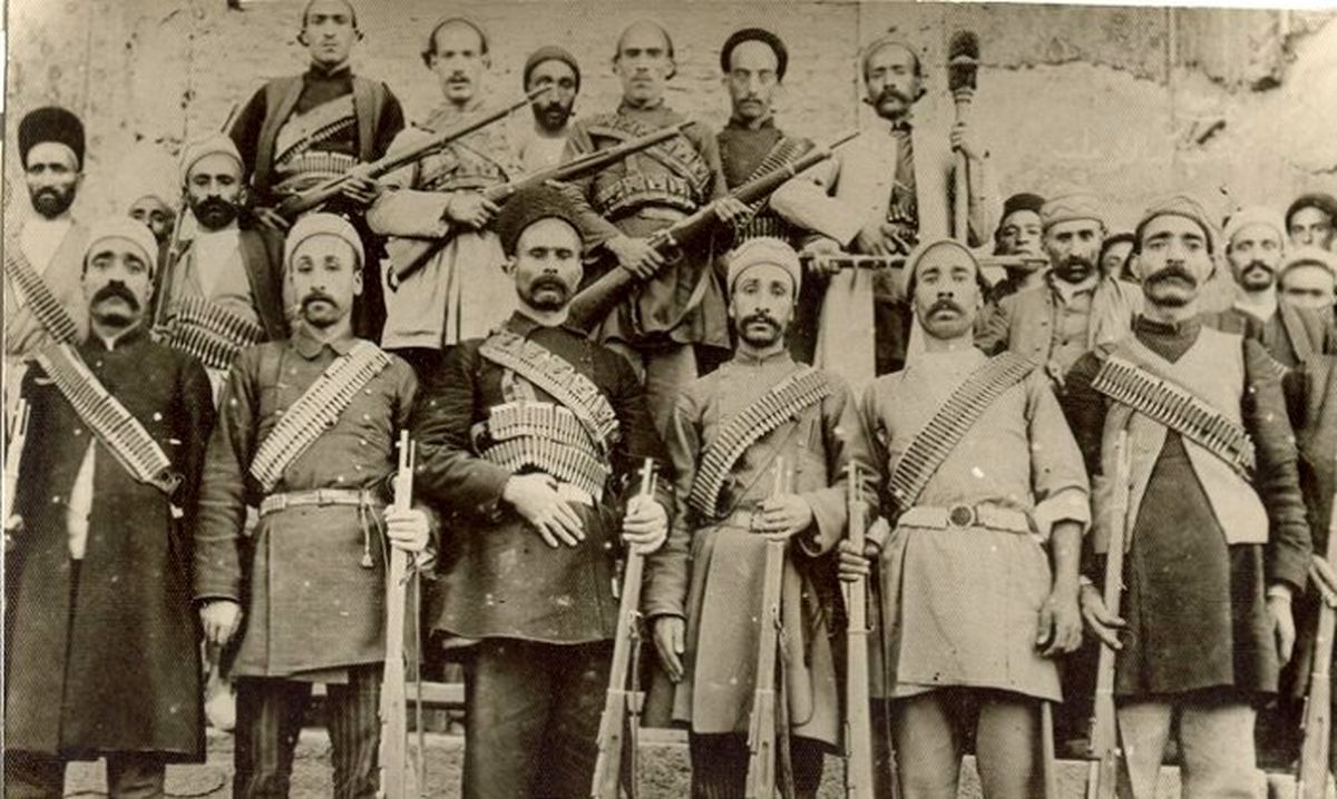 مشروطه‌خواهان در مقابل ستارخان/ داستان روزی که به ستارخان شلیک شد 
