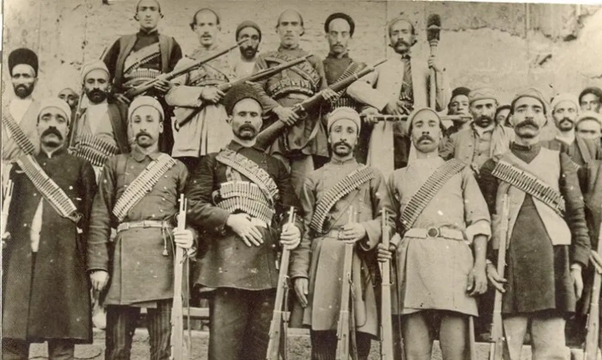 مشروطه‌خواهان در مقابل ستارخان/ داستان روزی که به ستارخان شلیک شد 