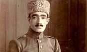 سرِ بریده کلنل پسیان بر نیزه «گُل‌مَمَدها»