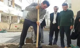 احمدی نژاد کجاست؟ 
