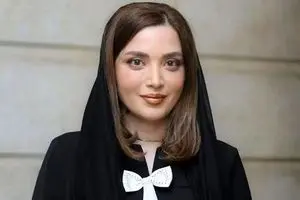 بهنوش طباطبایی با استایل راهبه‌ای در عزای اکبر عبدی