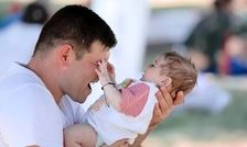 نوزاد چگونه می فهمد به چه کسی اعتماد کند؟
