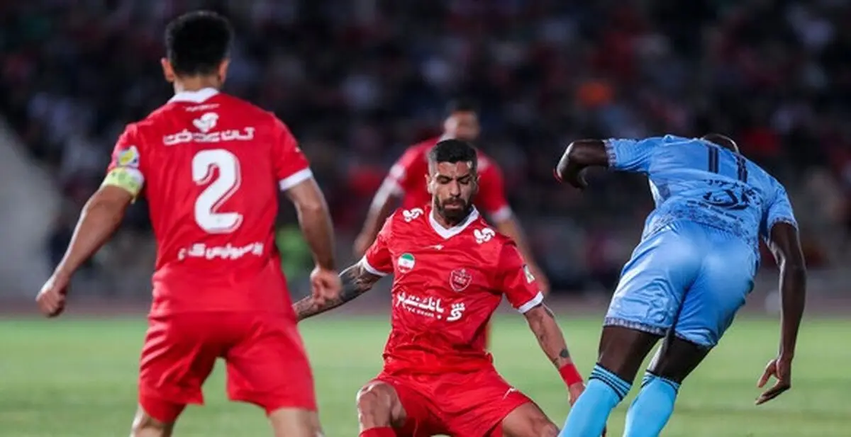 هافبک پرسپولیس در آستانه جدایی

