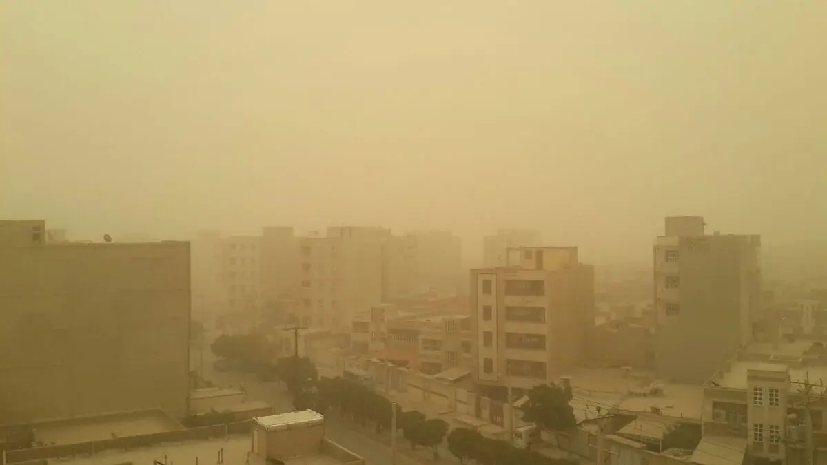 خیزش گرد و خاک در ۱۳ استان