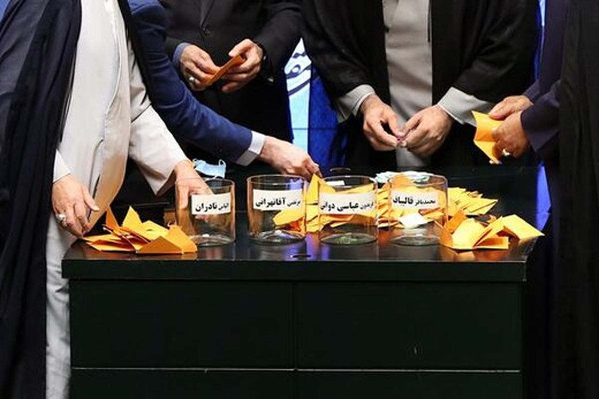 پیام و پیامدهای درون اردوگاهی ریزش آرای ریاست قالیباف/ اصولگرایان مجلس انقلابی، سه پاره شدند

