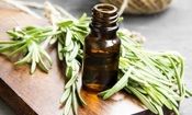 چگونه از روغن رزماری برای موها استفاده کنیم؟
